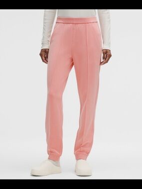 Lululemon Softstreme High Rise Jogger Small NWT Tea Rose